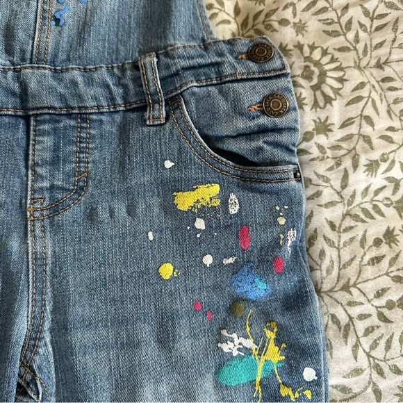 Cat & Jack Girls M 7/8 Jean Overalls Distressed Splattered Paint Denim Overalls - Picture 5 of 11